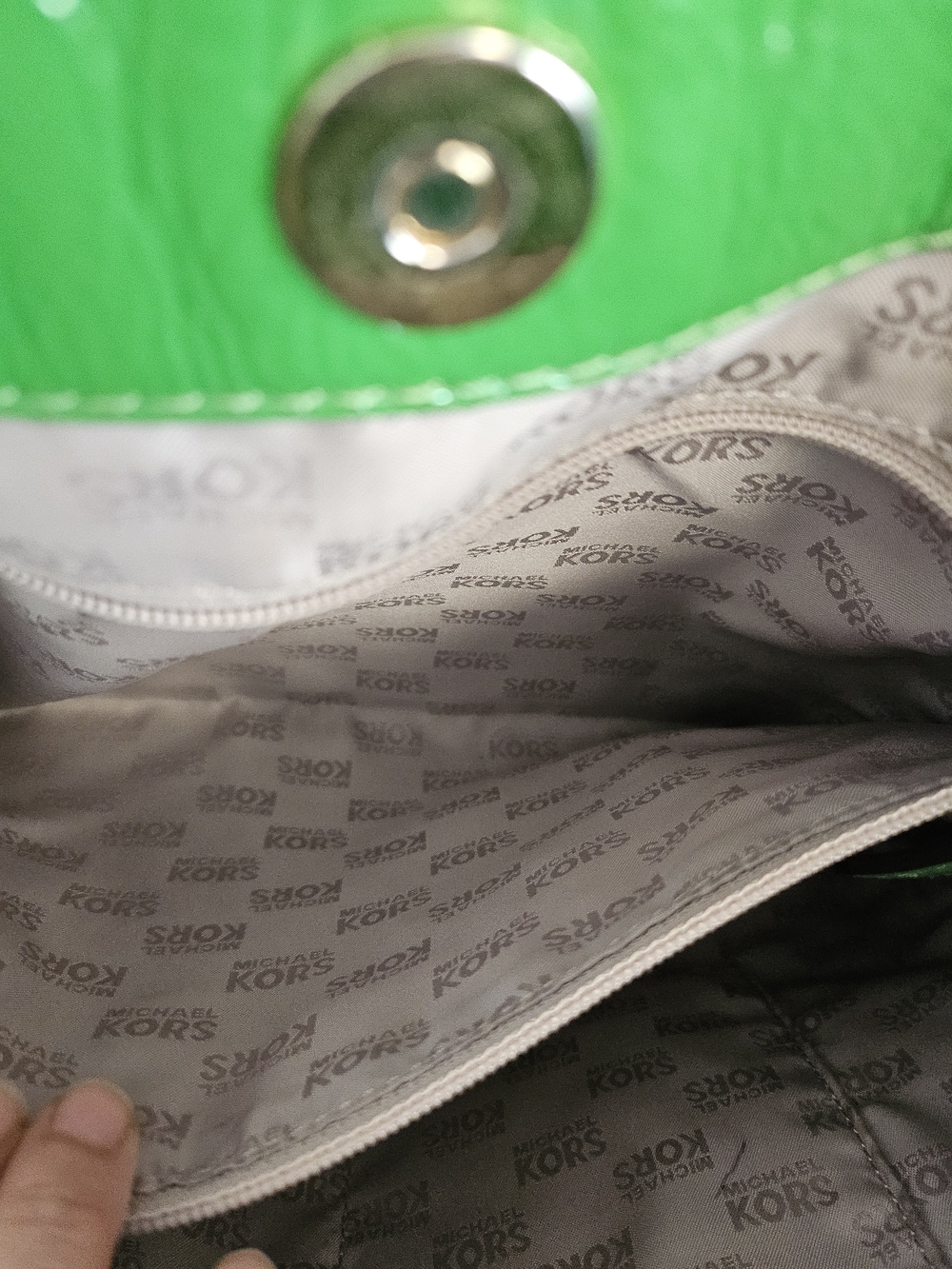 MICHAEL KORS Green Leather Tote with Gold Hardware - Picture 7 of 11